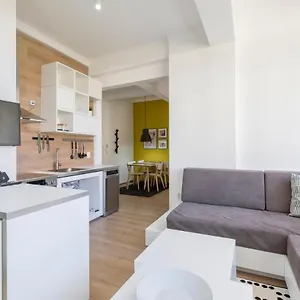 https://bluewaveplace-contemporary-home-in-center-of.sofiahotelsbg.com