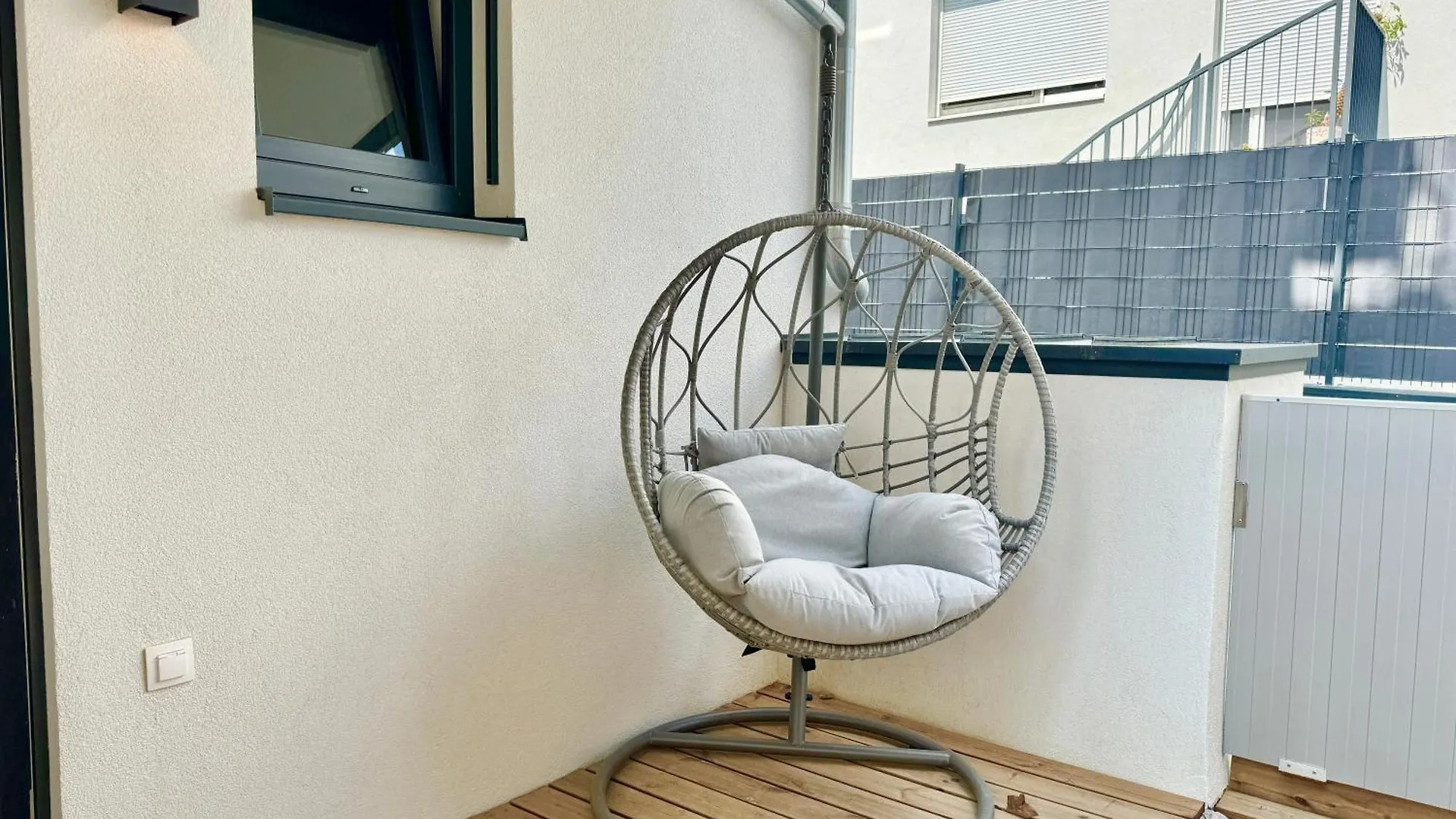 Modern Apartment With Balcony & Free Parking - Nearby Metro Вена