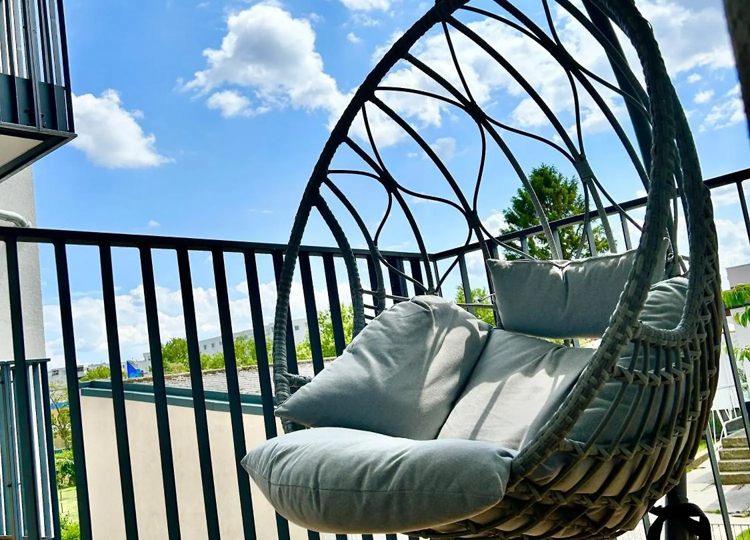 Modern Apartment With Balcony & Free Parking - Nearby Metro Вена