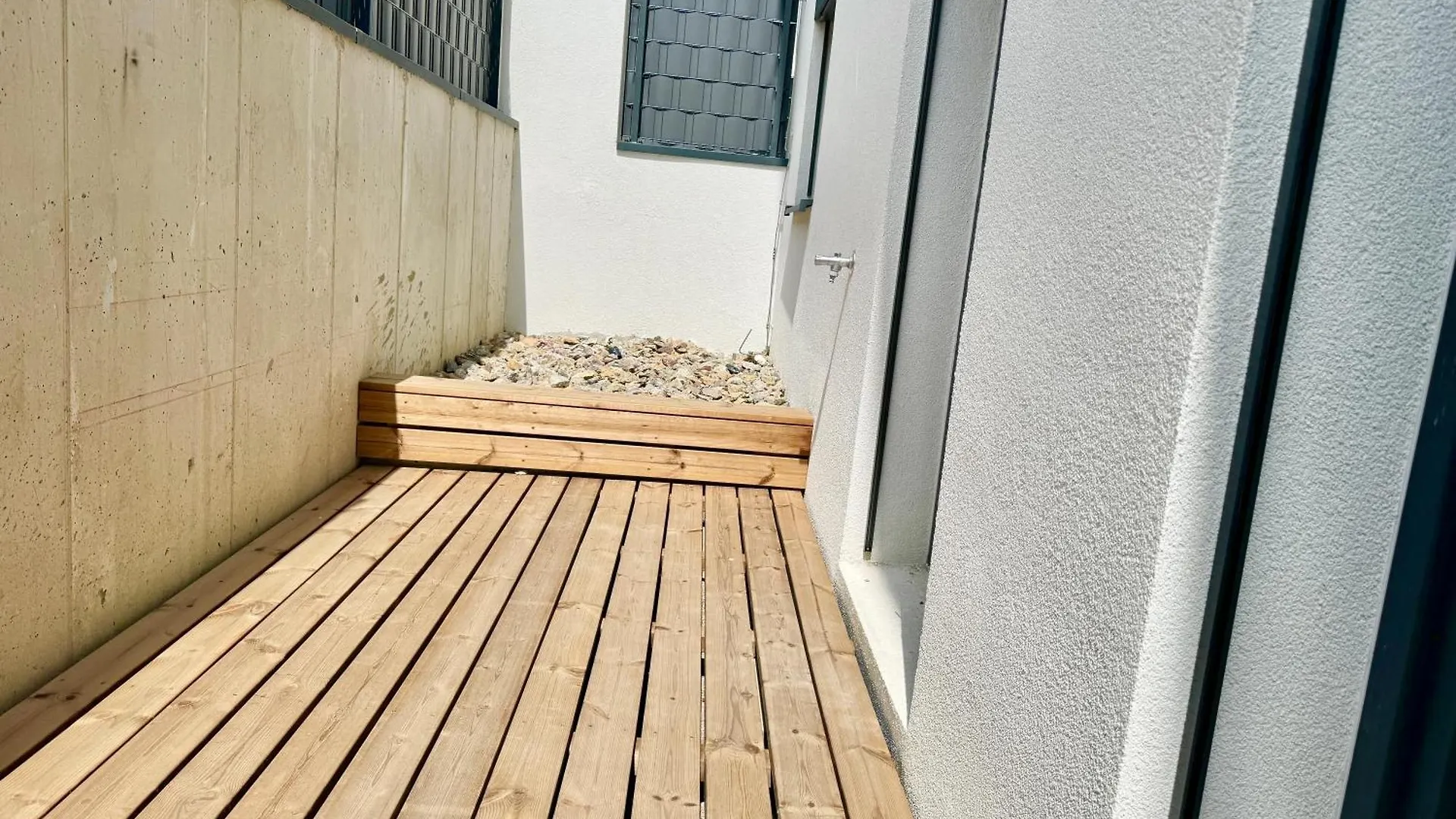 Modern Apartment With Balcony & Free Parking - Nearby Metro Wien 0*,  Österreich